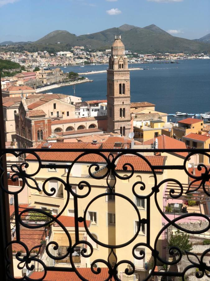 Le Suite Guarinelli B&B Gaeta Bagian luar foto