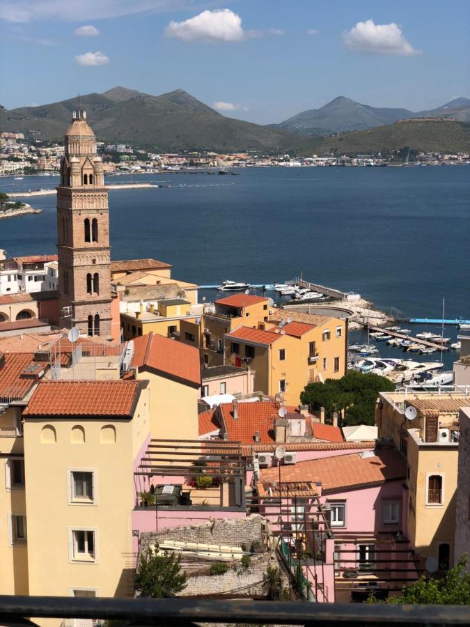 Le Suite Guarinelli B&B Gaeta Bagian luar foto