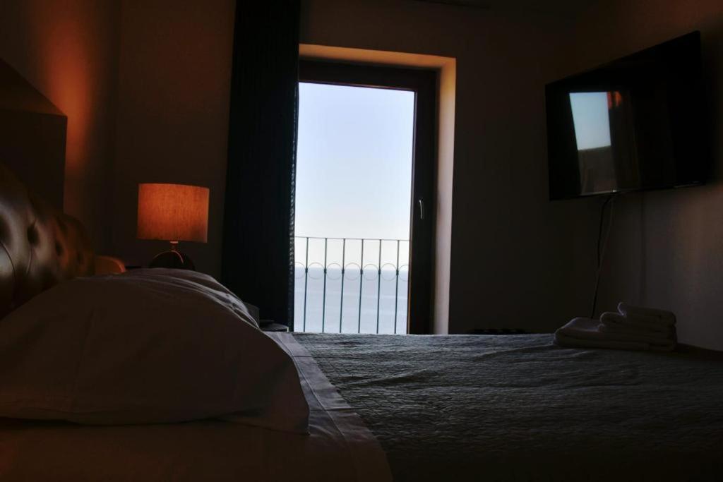Le Suite Guarinelli B&B Gaeta Bagian luar foto